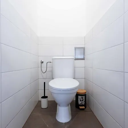 Charming Old Town Family Retreat Daire *