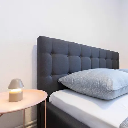 Апартаменты Charming Old Town Family Retreat *