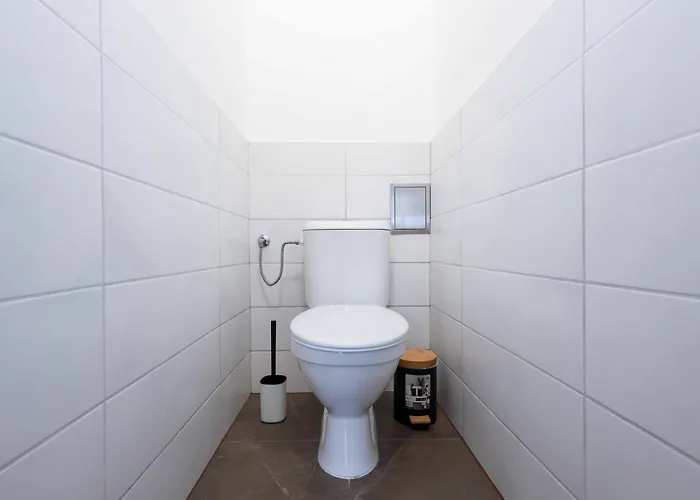 Charming Old Town Family Retreat شقة *