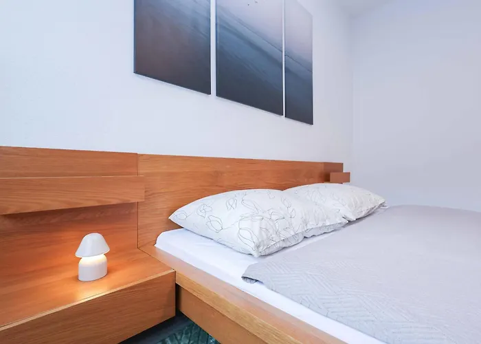 شقة Charming Old Town Family Retreat براتسيلافا