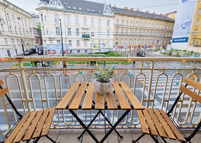 Charming Old Town Family Retreat